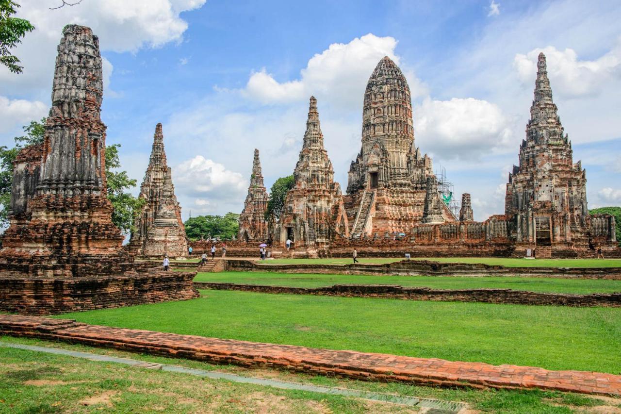 OYO 384 Ban Sabaidee Hotel Ayutthaya Bagian luar foto