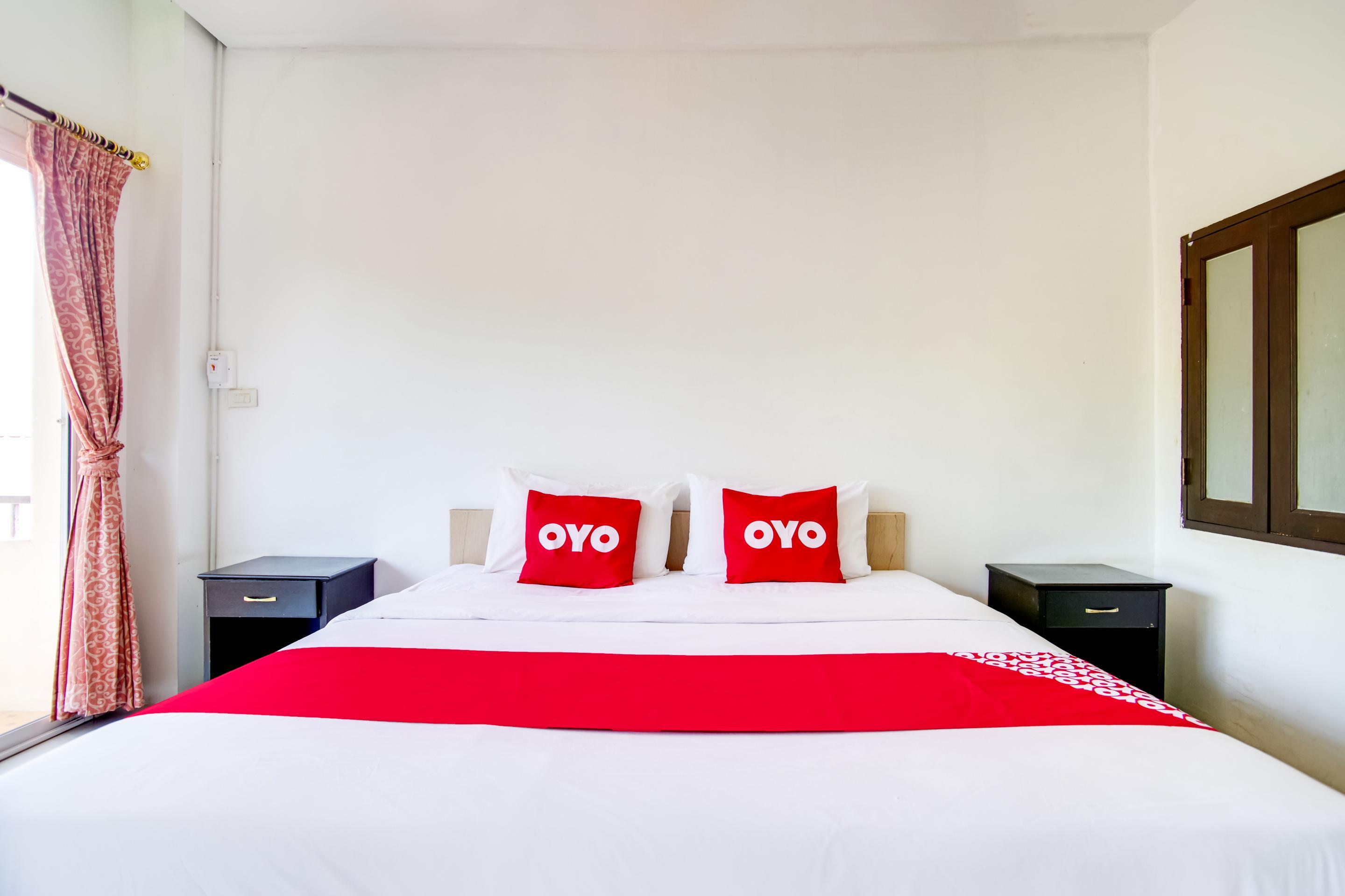 OYO 384 Ban Sabaidee Hotel Ayutthaya Bagian luar foto