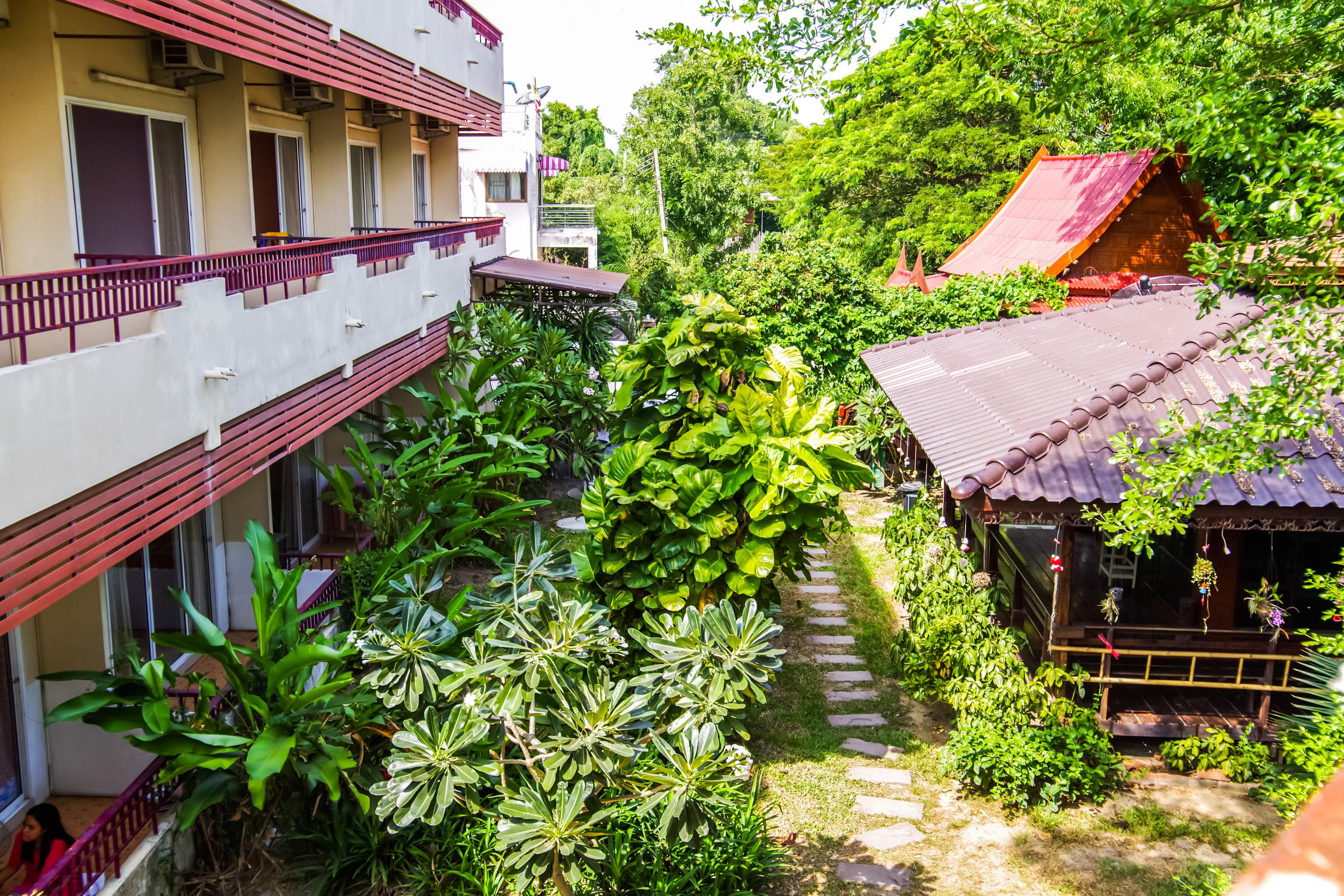 OYO 384 Ban Sabaidee Hotel Ayutthaya Bagian luar foto