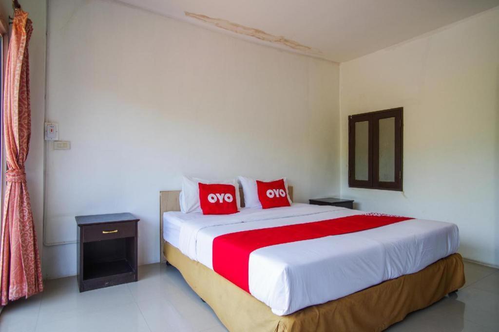 OYO 384 Ban Sabaidee Hotel Ayutthaya Bagian luar foto