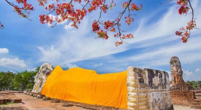 OYO 384 Ban Sabaidee Hotel Ayutthaya Bagian luar foto