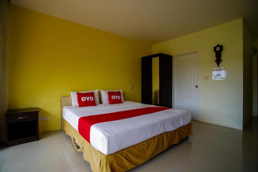 OYO 384 Ban Sabaidee Hotel Ayutthaya Bagian luar foto