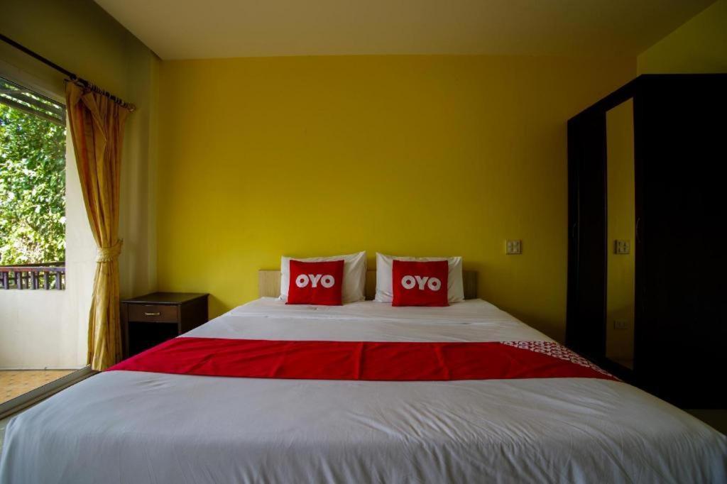 OYO 384 Ban Sabaidee Hotel Ayutthaya Bagian luar foto
