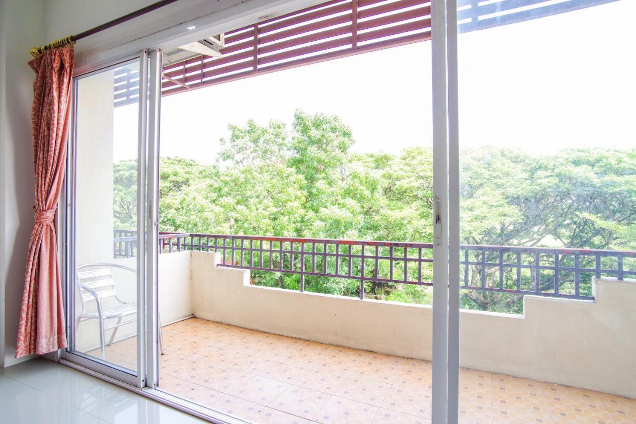 OYO 384 Ban Sabaidee Hotel Ayutthaya Bagian luar foto